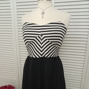 Deb Dresses - Deb strapless black and white stripe chiffon dress Deb Dresses - Deb strapless black and white stripe chiffon dress